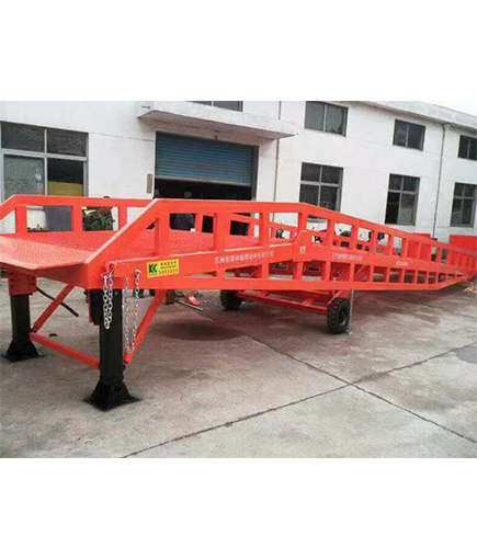 移動(dòng)式登車(chē)橋